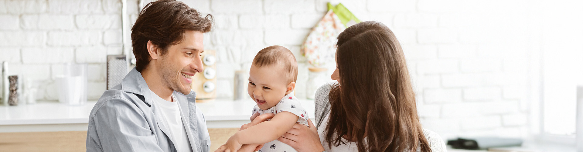 junge Familie mit Baby