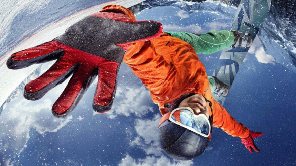 Snowboarder